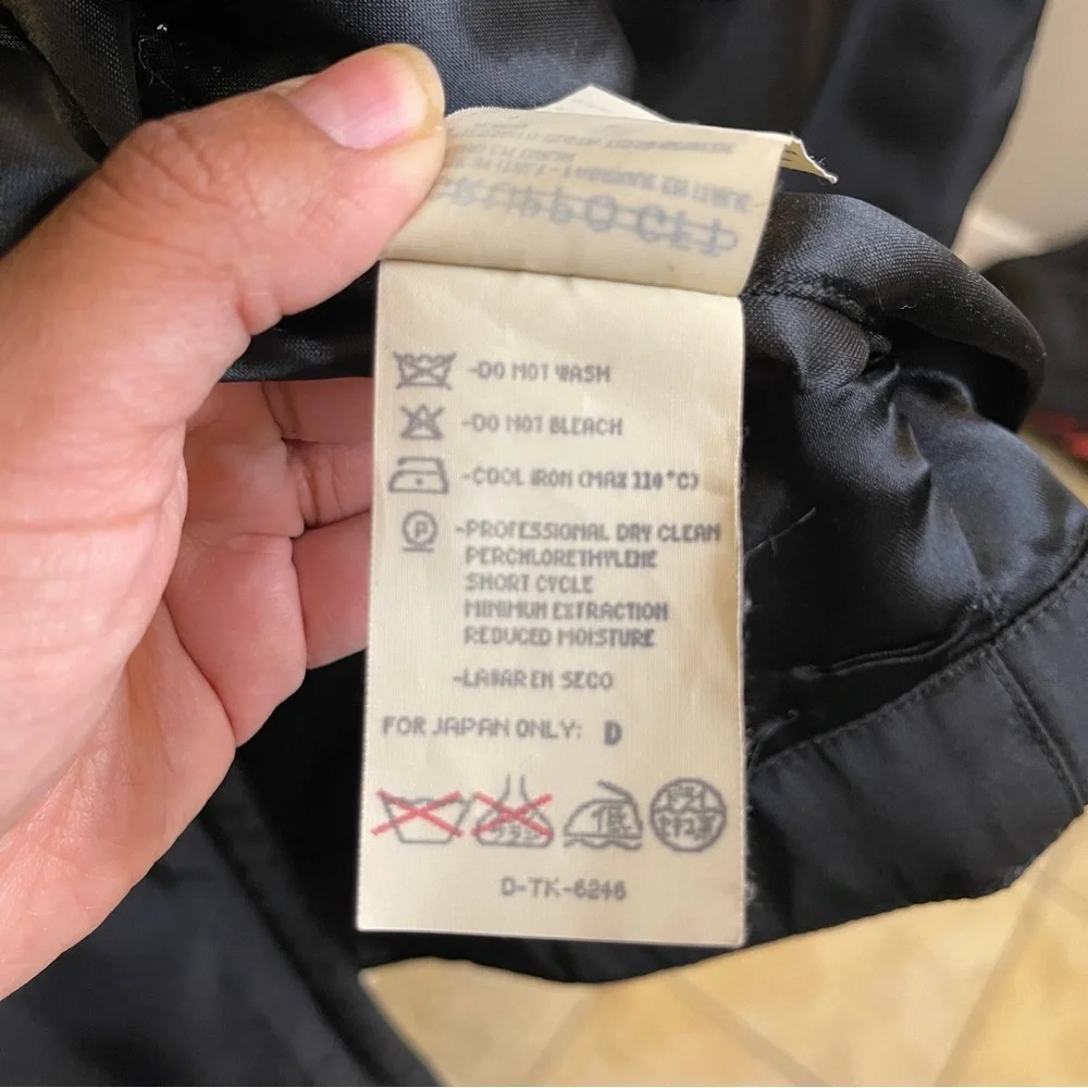 Giorgio Armani Short Single Breasted Jacket Black Size 10 - Picture 3 of 6